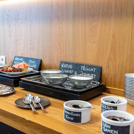 Stadthotel Reich Mellrichstadt Ngoại thất bức ảnh