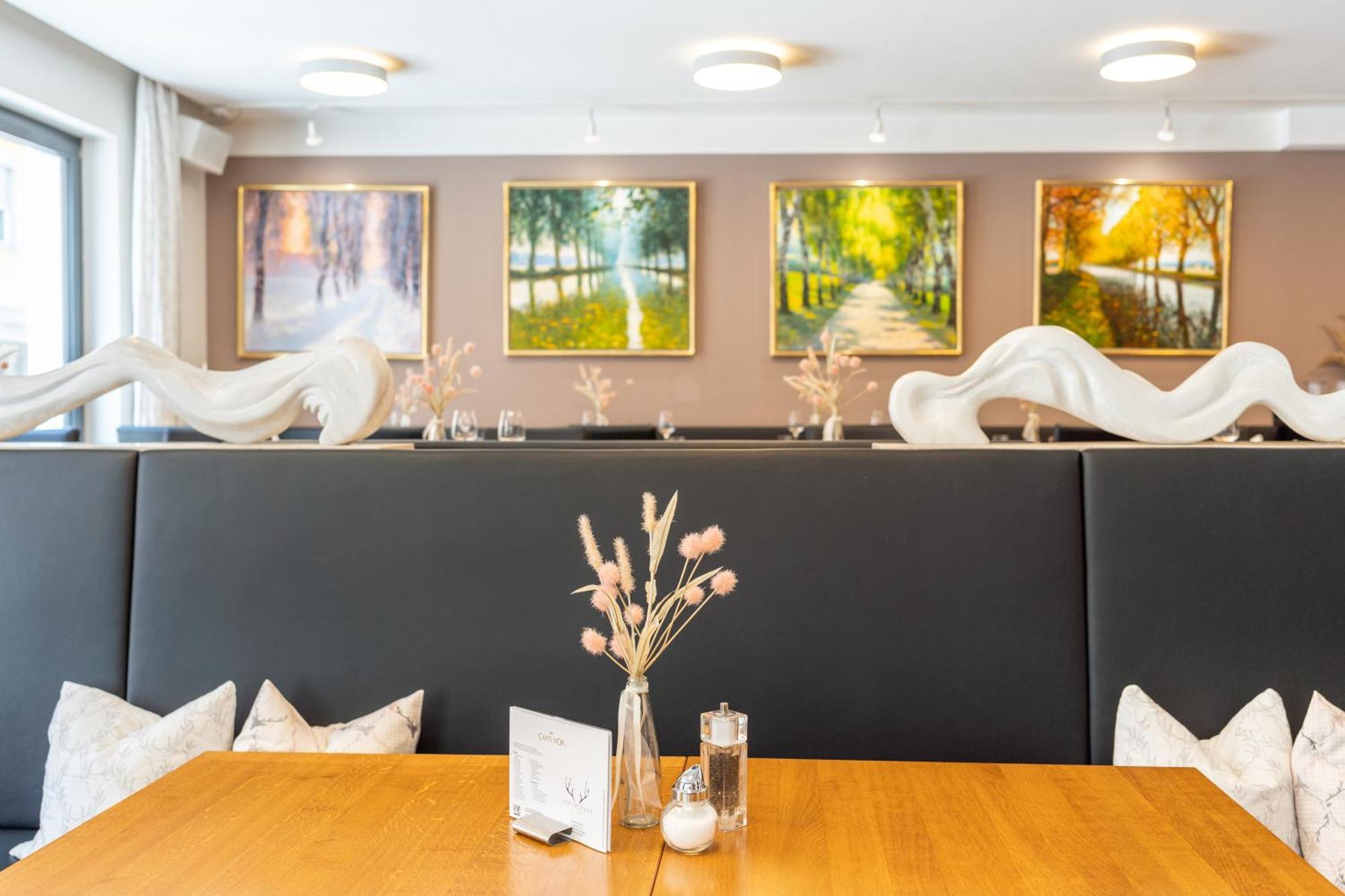 Stadthotel Reich Mellrichstadt Ngoại thất bức ảnh
