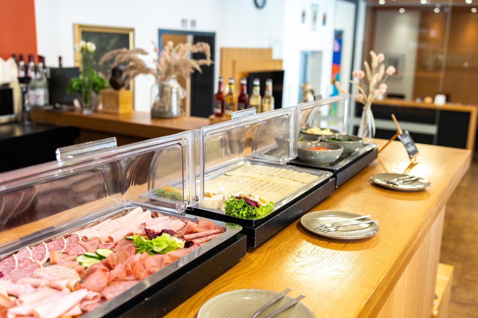 Stadthotel Reich Mellrichstadt Ngoại thất bức ảnh