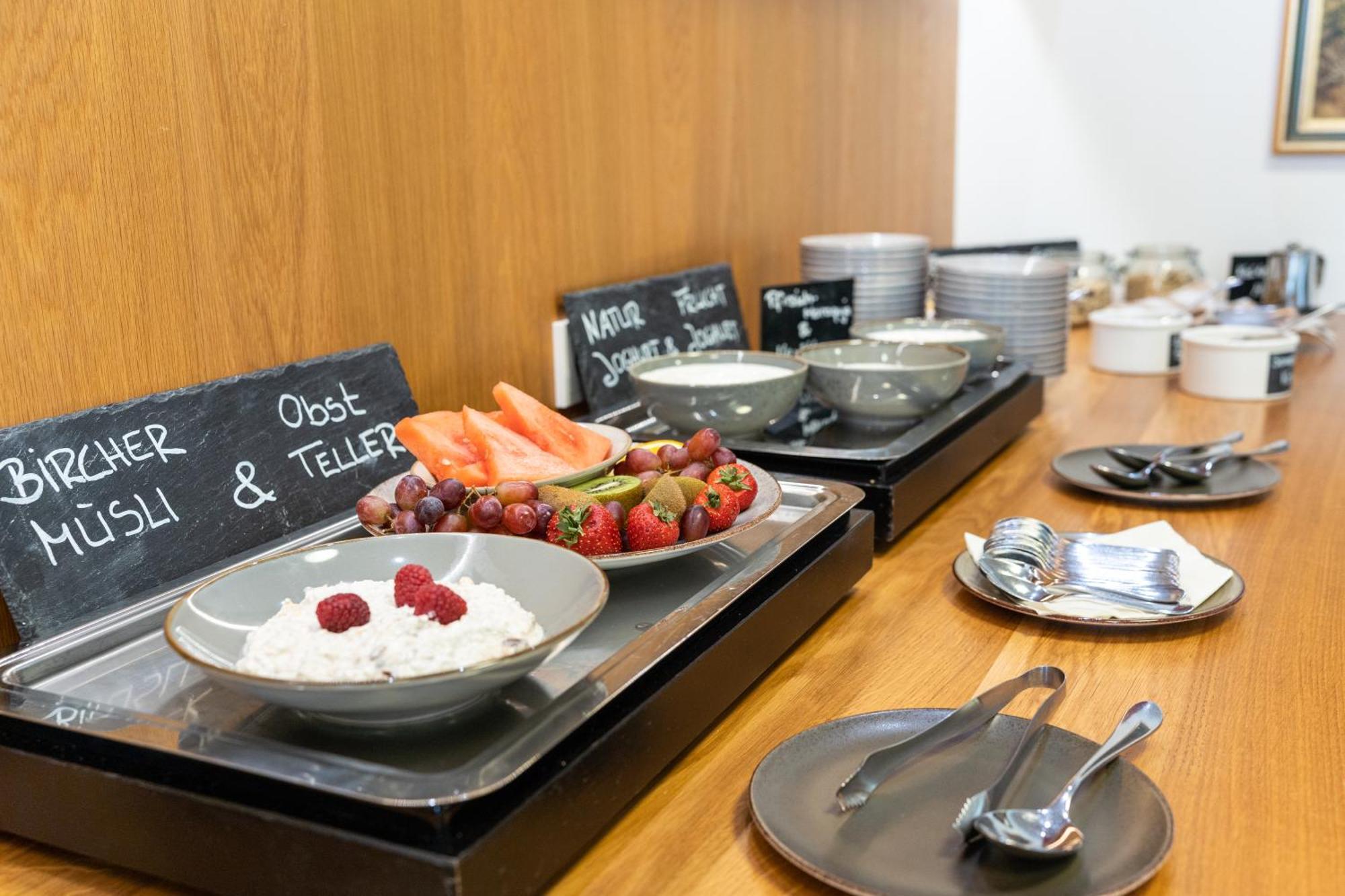 Stadthotel Reich Mellrichstadt Ngoại thất bức ảnh