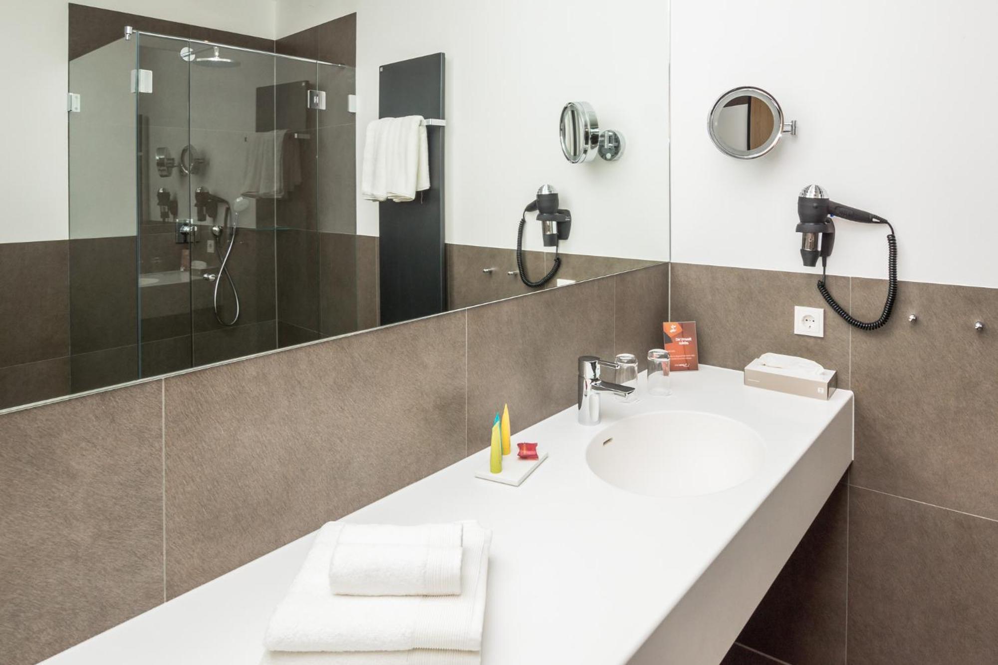 Stadthotel Reich Mellrichstadt Ngoại thất bức ảnh