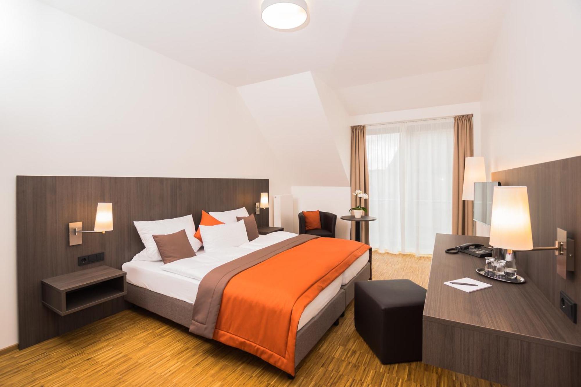 Stadthotel Reich Mellrichstadt Ngoại thất bức ảnh