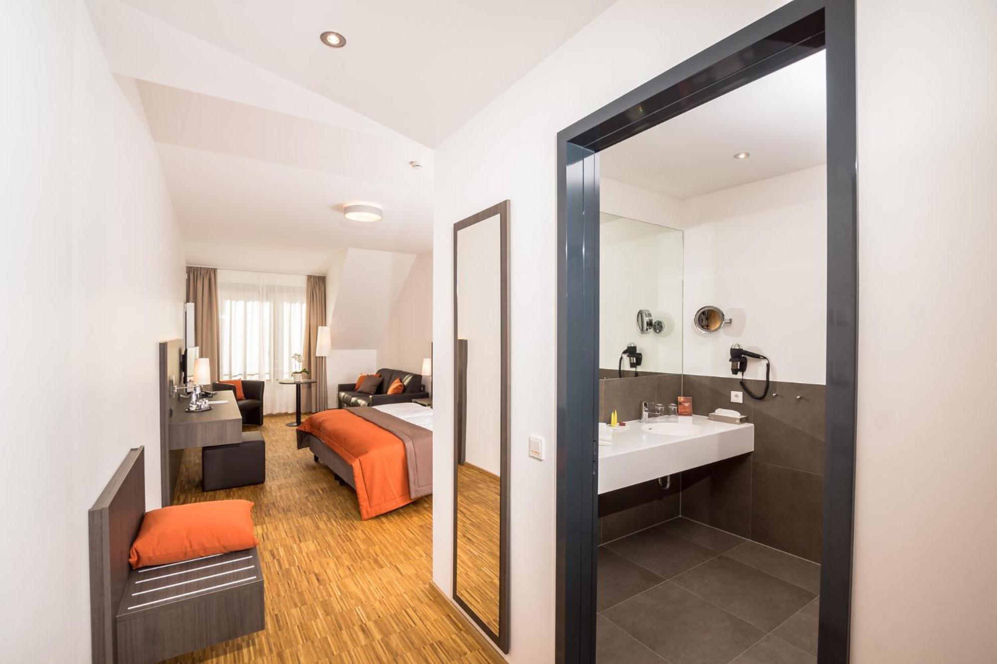 Stadthotel Reich Mellrichstadt Ngoại thất bức ảnh